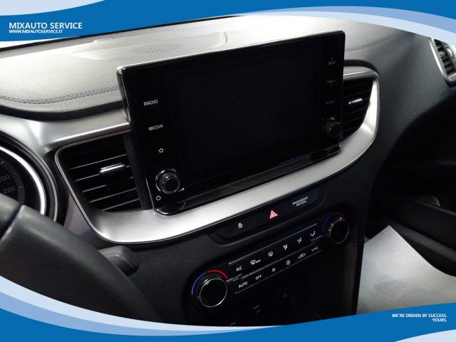 https://cdn-carmove.caraffinity.it/storage/2efa8911-352c-41cc-a159-0d359ce0f067/photos/ea65debb-560d-41dd-a57a-af70a723fe3e/19192588_E_6486f9290d261.jpg